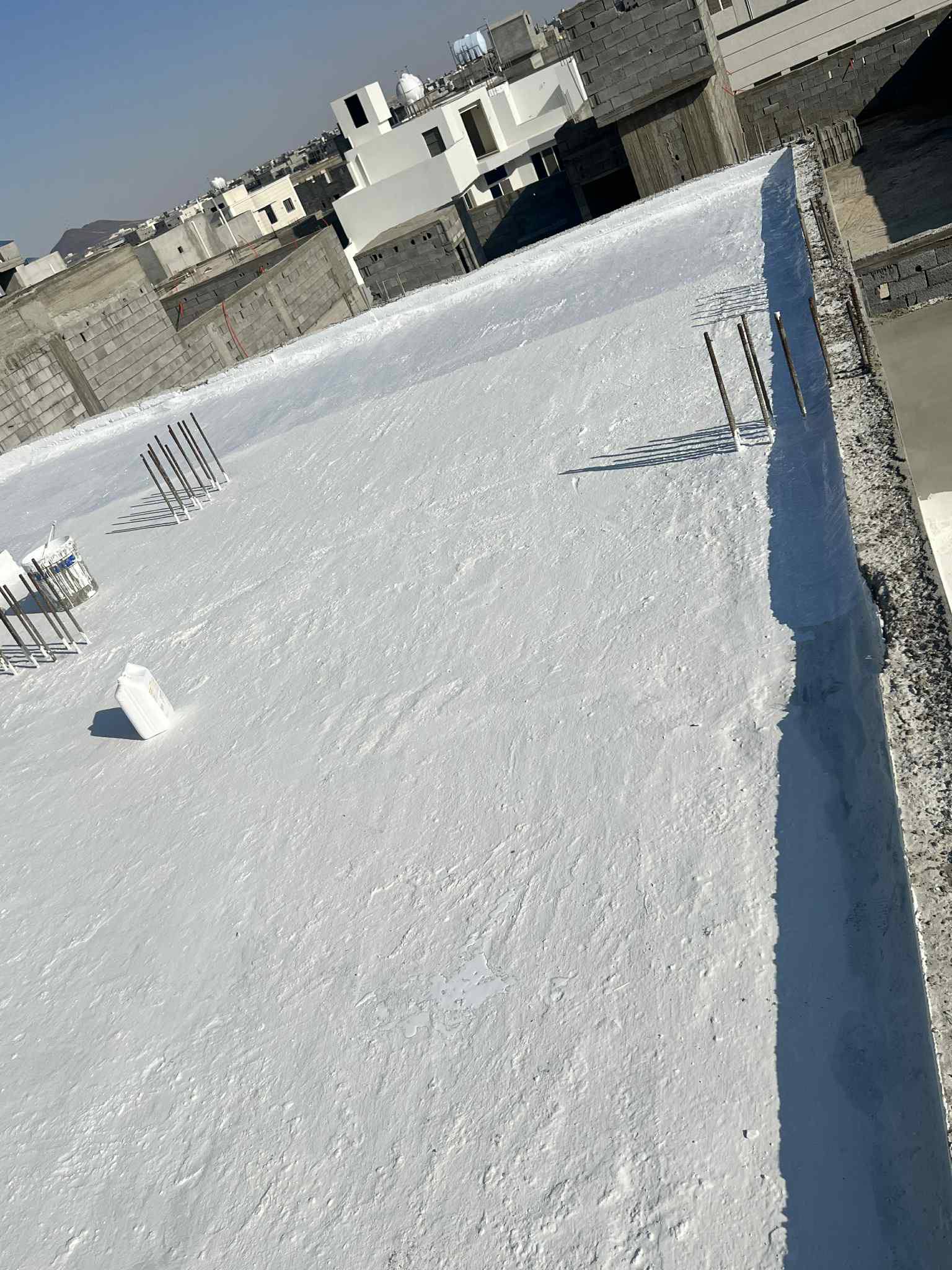 عزل اسطح وخزانات