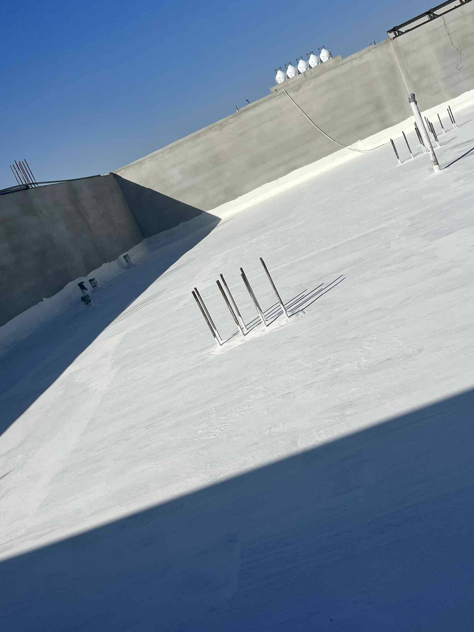 عزل اسطح وخزانات